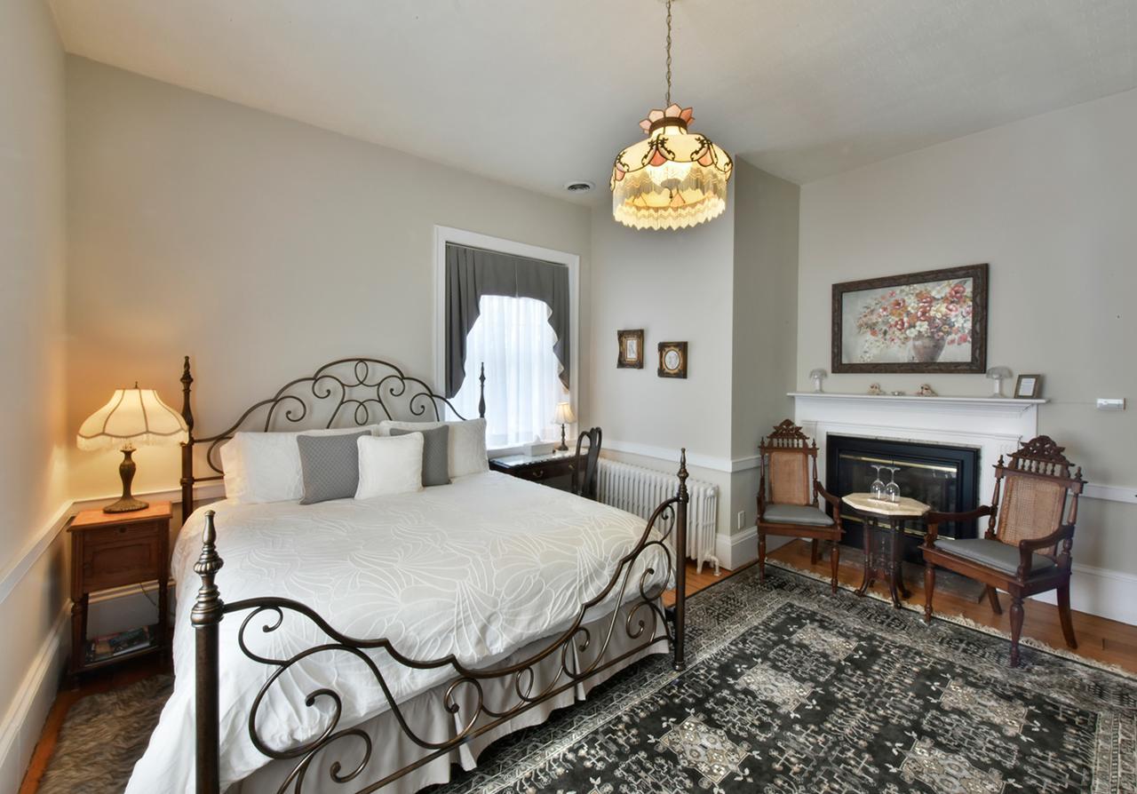 Brockamour Manor Bed And Breakfast Niagara-on-the-Lake Zewnętrze zdjęcie